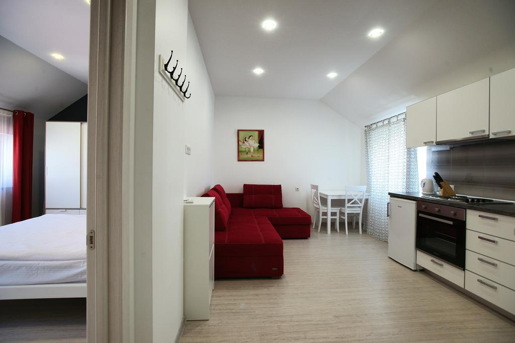 Apartment Zolotoy Bereg 5 Одесса Экстерьер фото