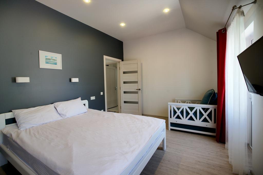 Apartment Zolotoy Bereg 5 Одесса Экстерьер фото